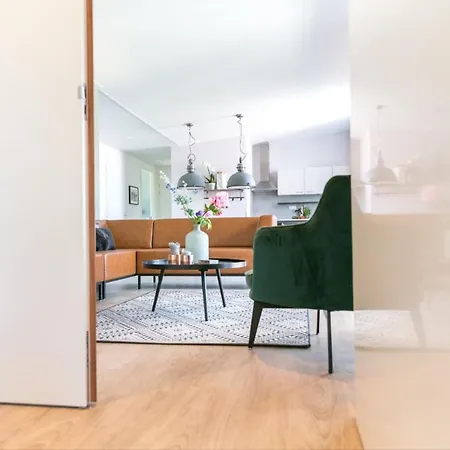 14p Luxe Met Serre Resort